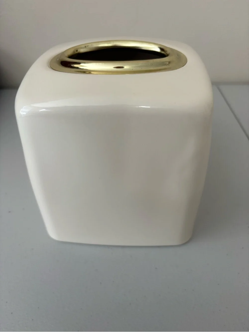 Cream Ceramic Tissue Box with Gold Trim - Home Bath